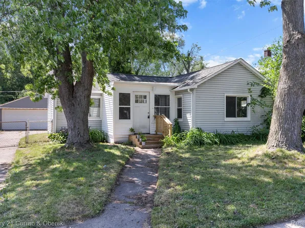 19349 Negaunee, Redford, MI 48240