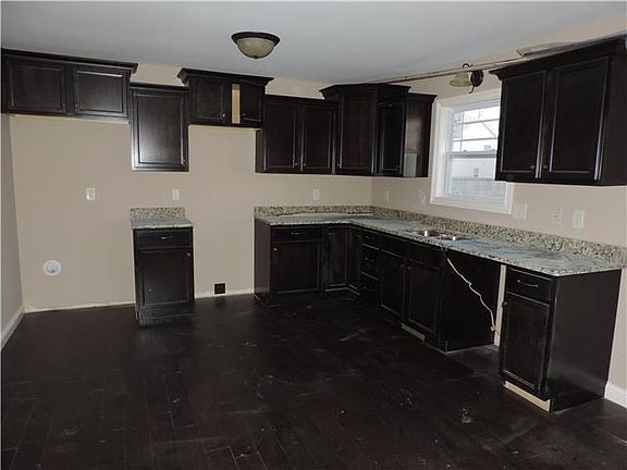 3rd image of 568 Summerhaven Lot 568