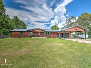 10860 Easy St, Bentonville, AR 72712