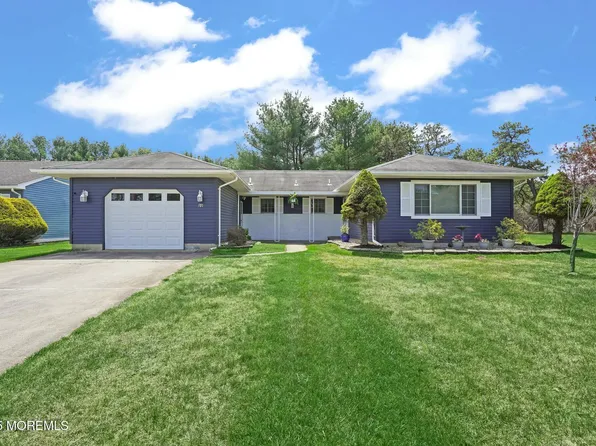 22 Elkton Court, Toms River, NJ 08757
