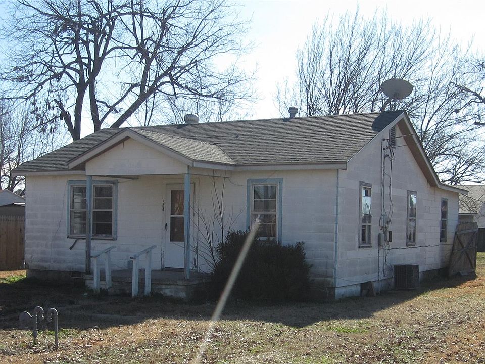 1st image of 504 NE A St