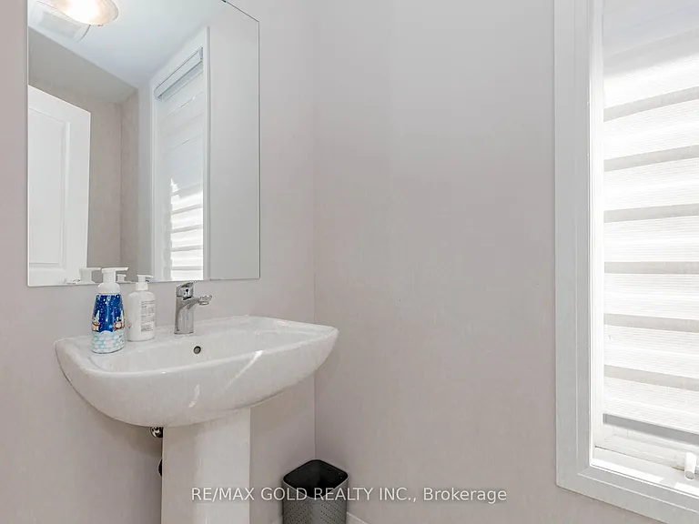 585 Colborne St #1007 — Photo 29