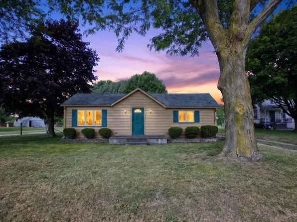 727 N Beck St, Sebewaing, MI 48759