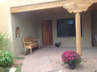 4 Avila Ct, Santa Fe, NM 87508
