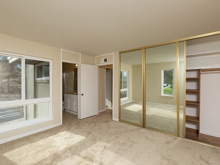 716 Garden Creek Pl — Photo 9