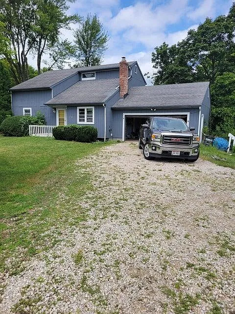 8449 E State Route 37 photo 1