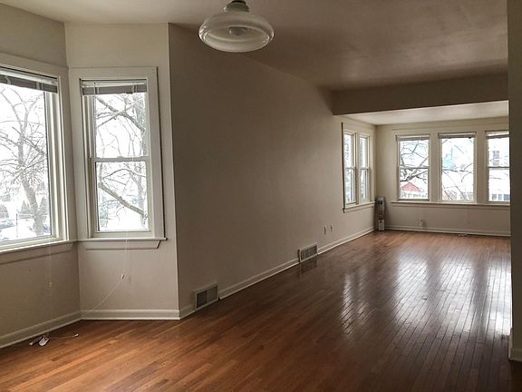 2nd image of 4447 N Keokuk Ave #2