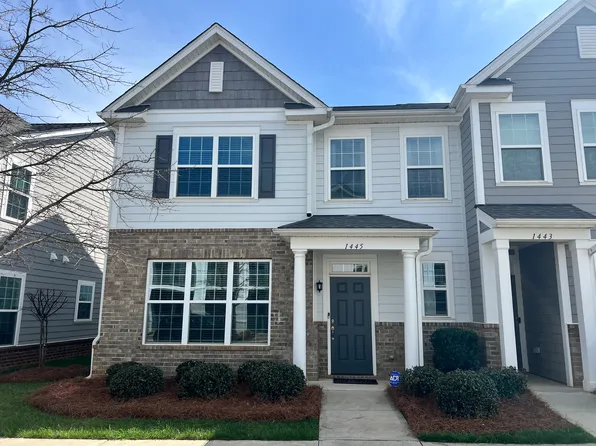 1445 Springvale Hill Dr, Kernersville, NC 27284