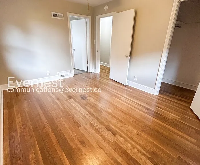 112 Tabor St — Photo 13