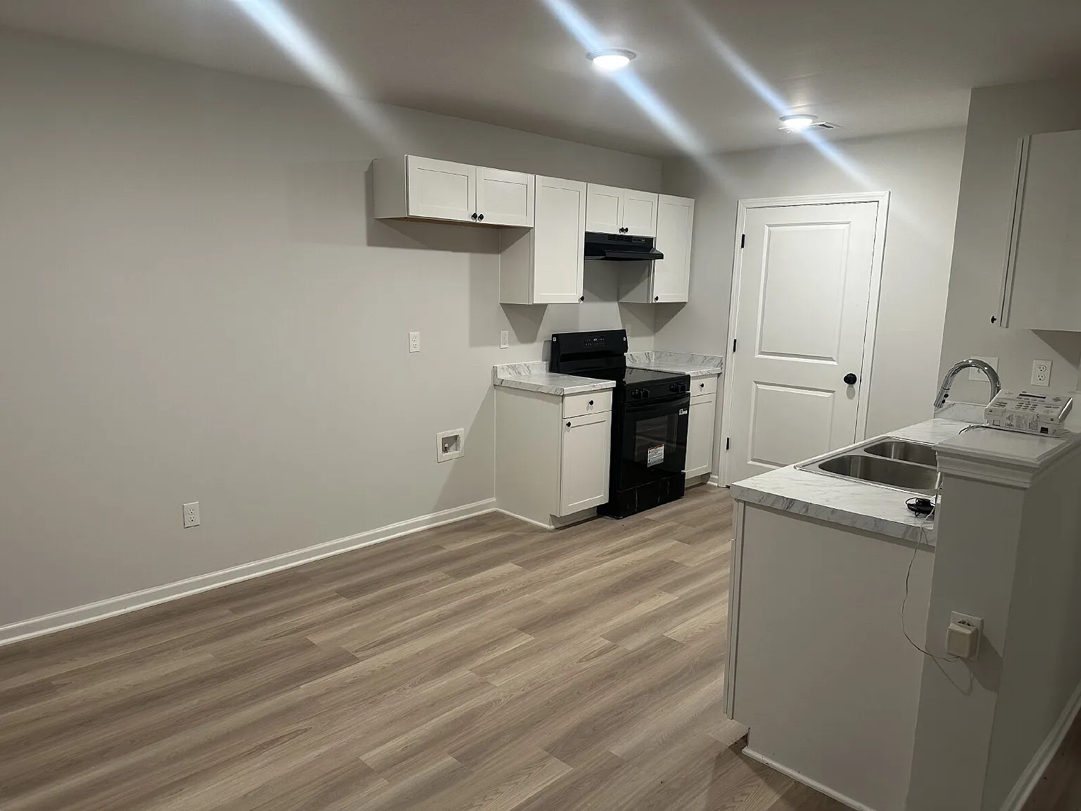 4 bed, 2.0 bath, 1220 sqft, $1,650 — Photo 3