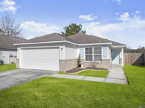 13551 Rose Dr, Walker, LA 70785