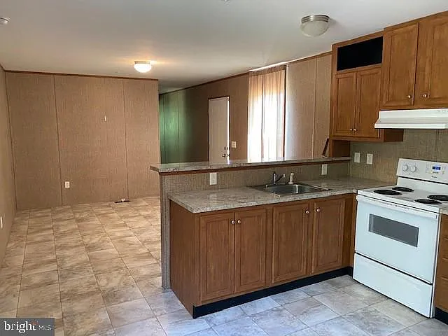 3 bed, 924 sqft, $1,600 — Photo 4