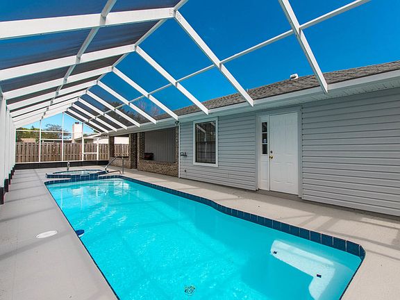 3rd image of 5836 Westport Dr