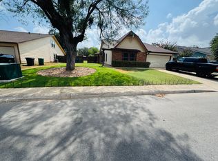 906 Fillmore Dr, San Antonio, TX 78245