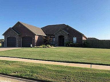 2nd image of 81 Dove Ln