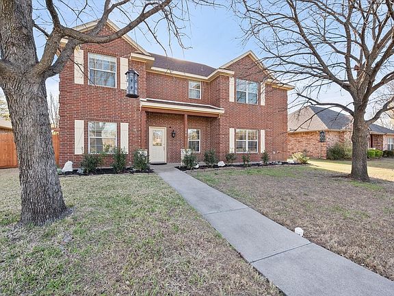 3rd image of 104 Whipperwill Way