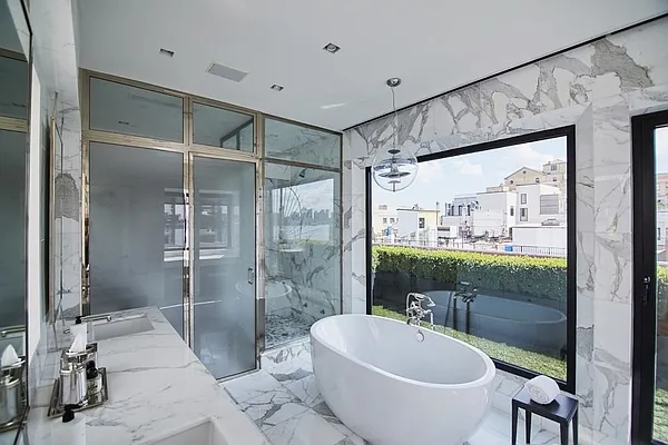 Sold by AA Management | media 37