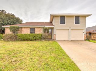 6200 Parkmeadow Dr, Arlington, TX 76018