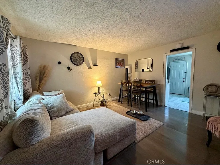 313 Maxine Ave — Photo 1