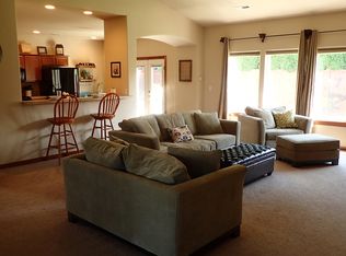 8301 W Clearwater Pl, Kennewick, WA 99336