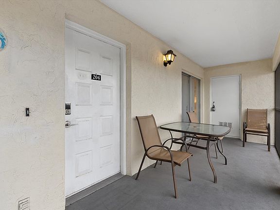 2nd image of 1531 Placida Rd #4