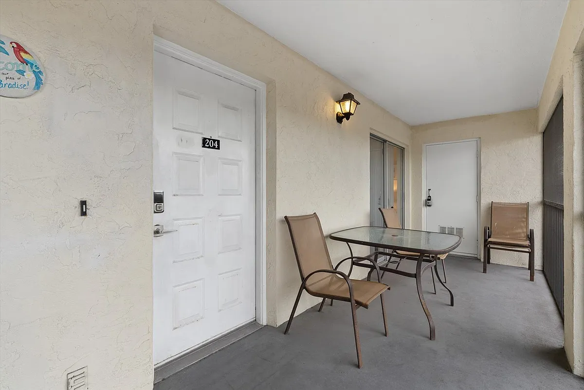Building Photo - 1531 Placida Rd #4