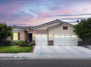 164 N Cherry Ln, Clovis, CA 93612