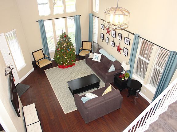 2nd image of 832 Promenade Ct