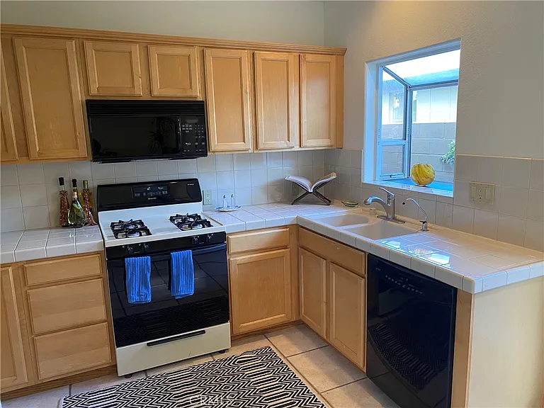 76829 Iroquois Dr — Photo 8