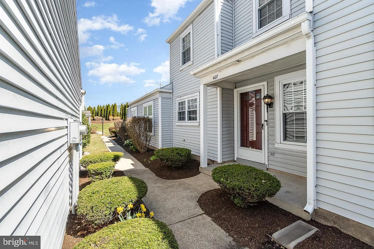 2 bed, 1204 sqft, $1,875 — Photo 2