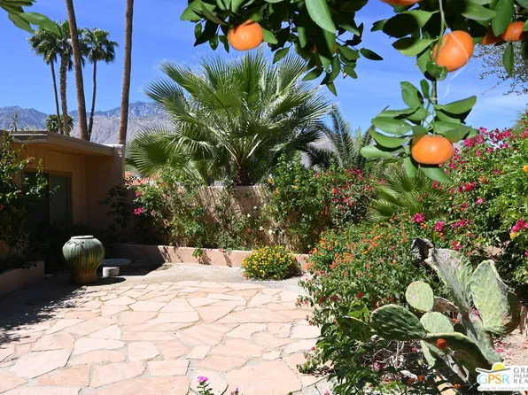 552 N Orchid Tree Ln, Palm Springs, CA 92262