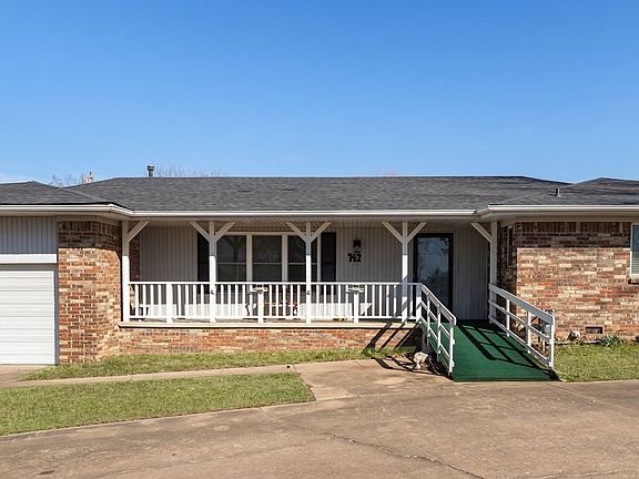 2nd image of 742 Christmas Ln