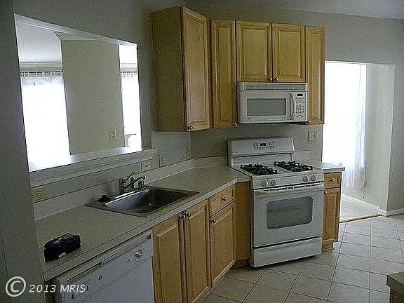 4th image of 191 Somervelle St APT 211