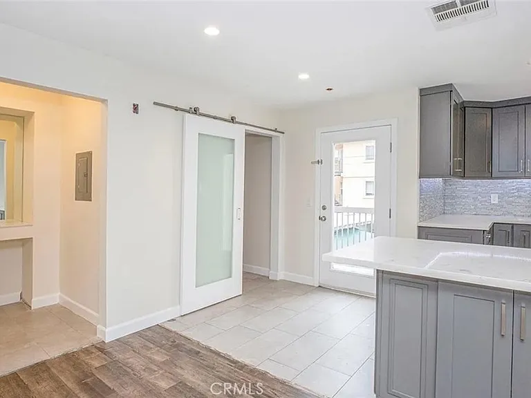 242 W Linden Ave #201 — Photo 4
