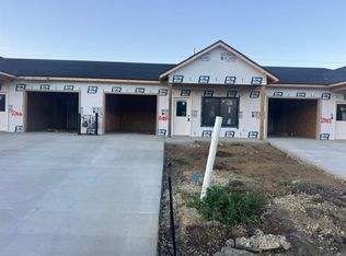 2014 E 20th St, Zumbrota, MN 55992