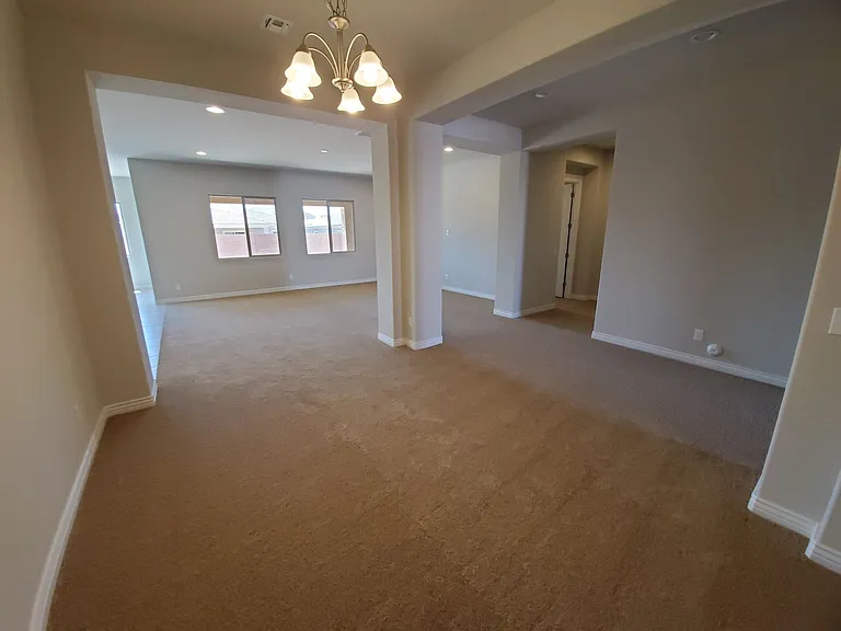 8537 W Myrtle Ave — Photo 3