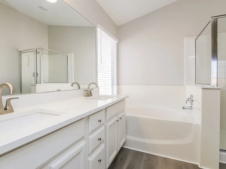 1036 W Olive Ave — Photo 14