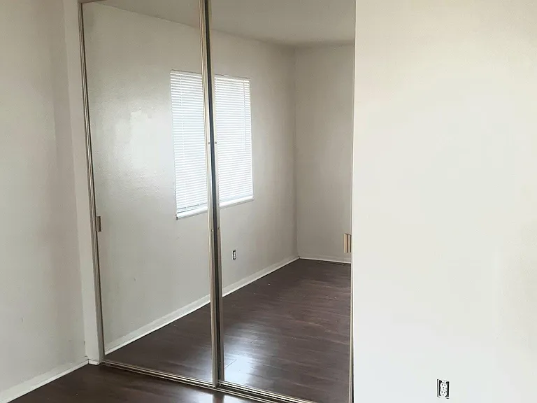711 46th Avenue Pl — Photo 24