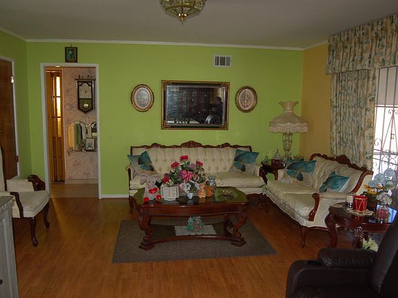 4th image of 222 Jill Lane