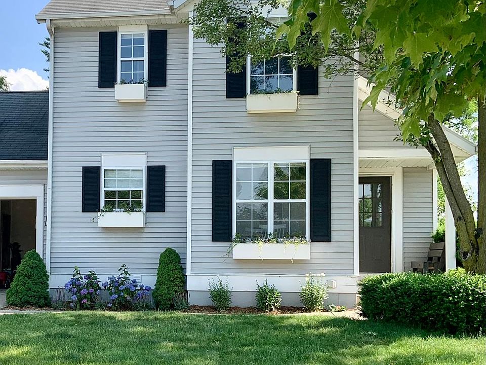 1st image of 1418 Manton St NE