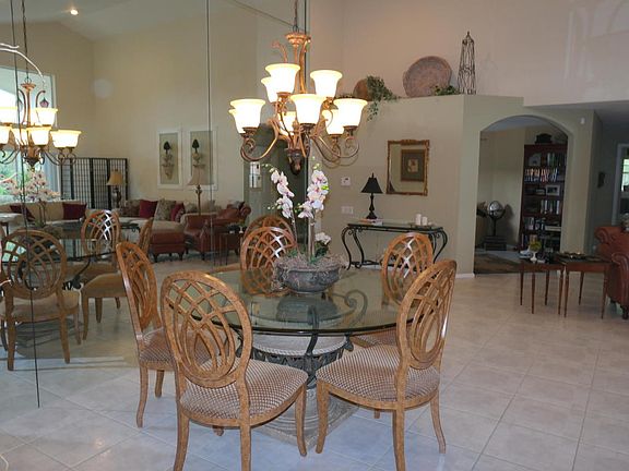 5th image of 6061 Hook Ln