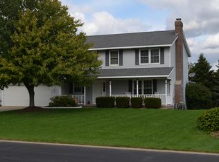 10471 Perry St, Zeeland, MI 49464