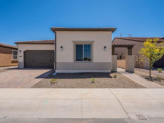 2nd image of 561 E Veterans Way