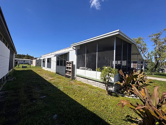 5th image of 6031 Balboa Ave #147
