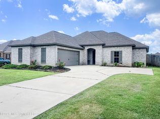 201 Chartleigh Cir, Canton, MS 39046
