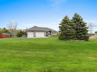 3390 Hawk Ridge Trl, Suamico, WI 54313