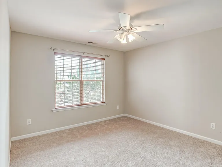 8221 Belneath Ct — Photo 17