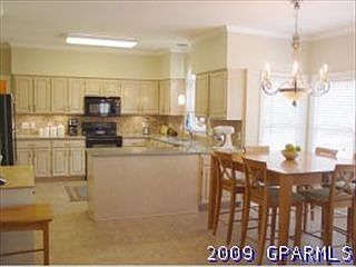 1st image of 140 Squire Dr