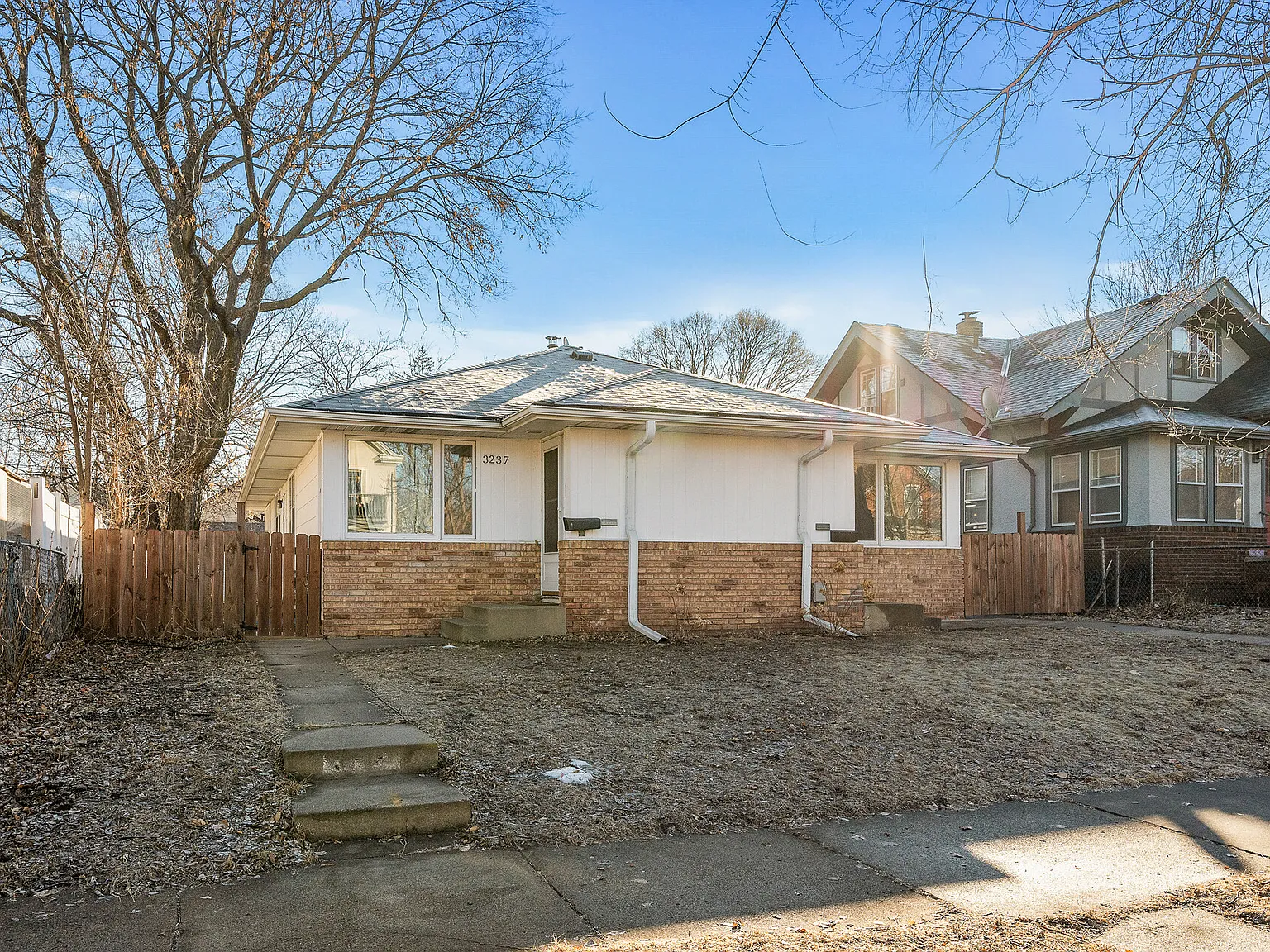 3 bed, 1800 sqft, $1,895 — Photo 1