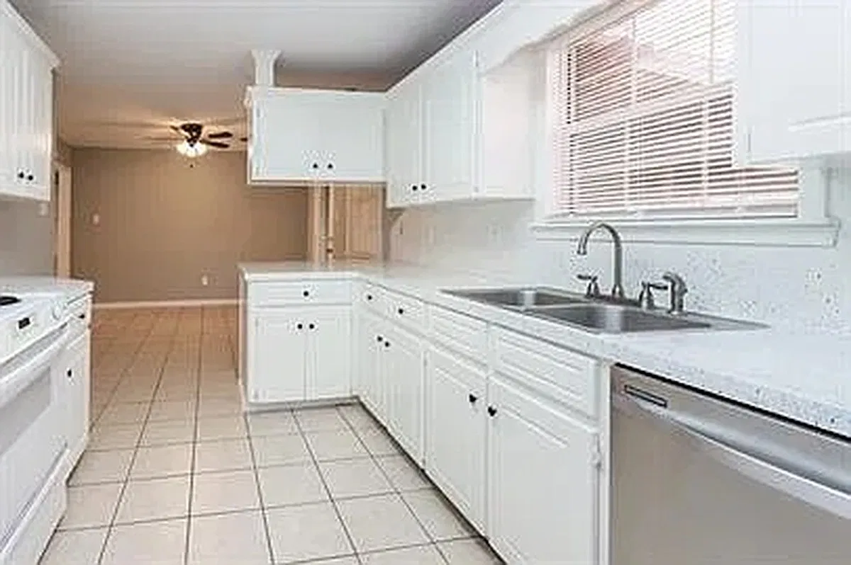 3 bed, 1460 sqft, $1,450 — Photo 4